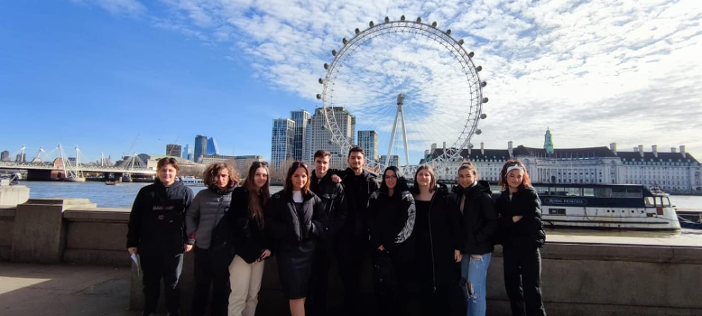 london_grupa_02_2023.jpg undefined